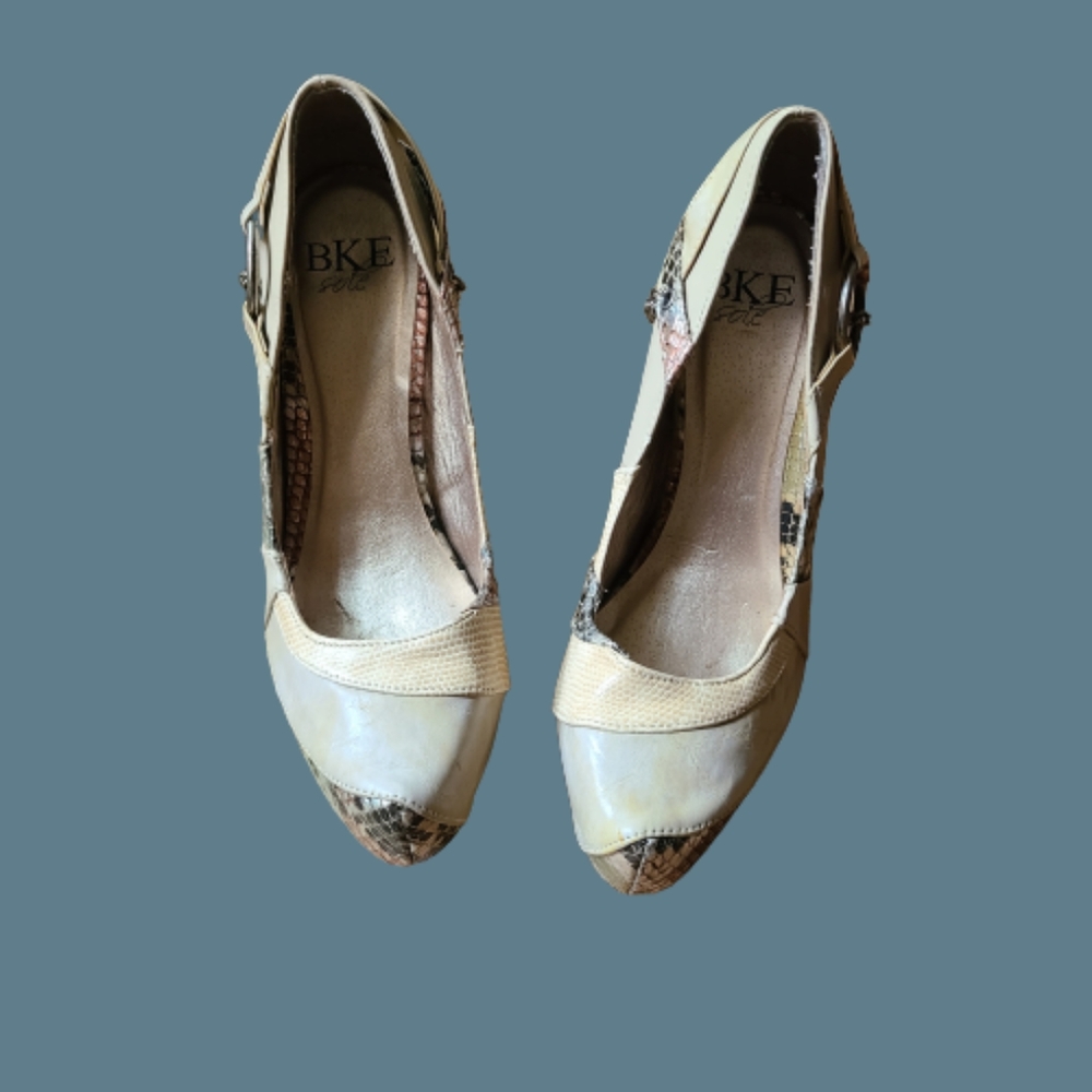 BKE sole Platform Closed toe Heels